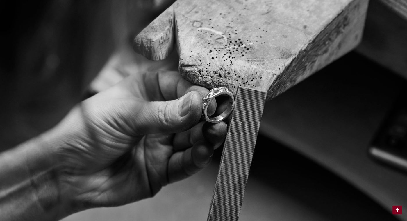 Traditional Goldsmithing Without Compromise